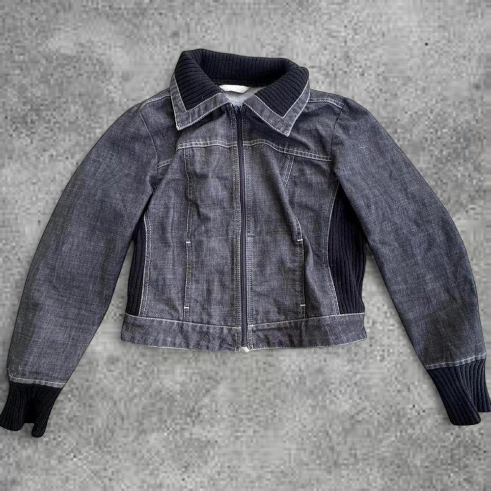 Black fitted denim jacket with ribbed collar and cuffs #denimjacket